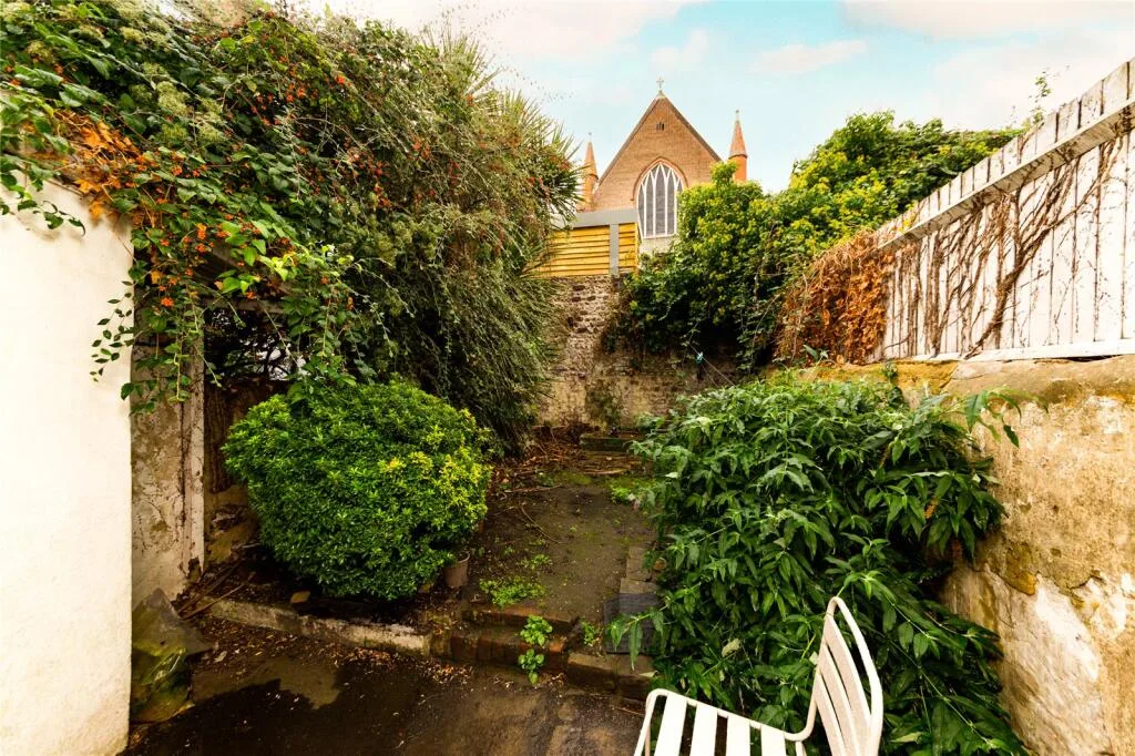 4 bedroom terraced house for rent