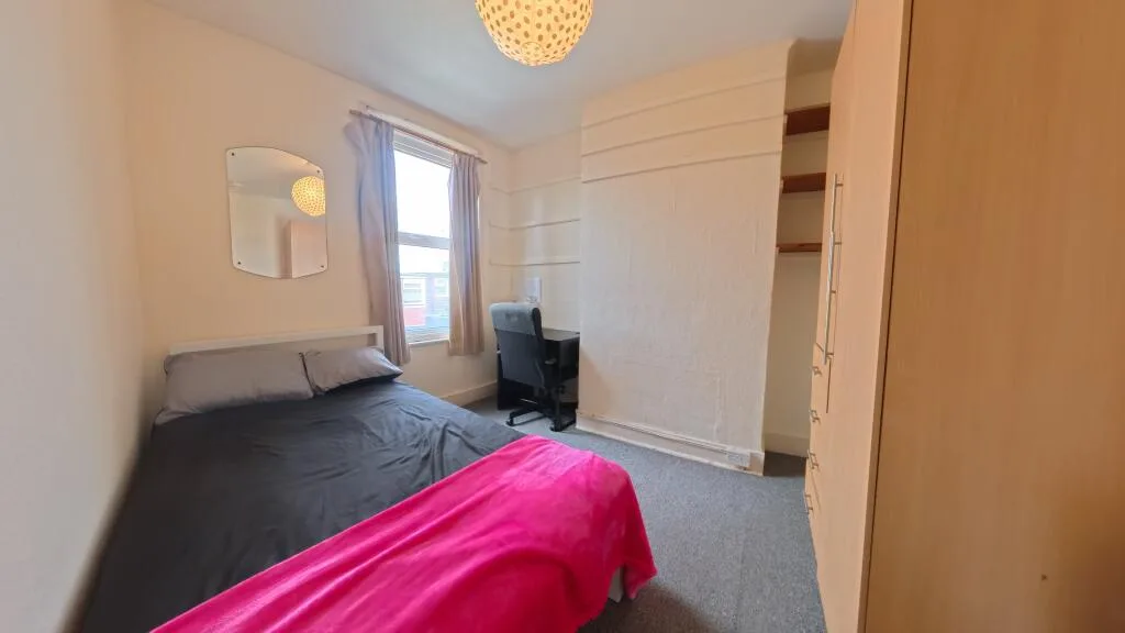 5 bedroom house for rent