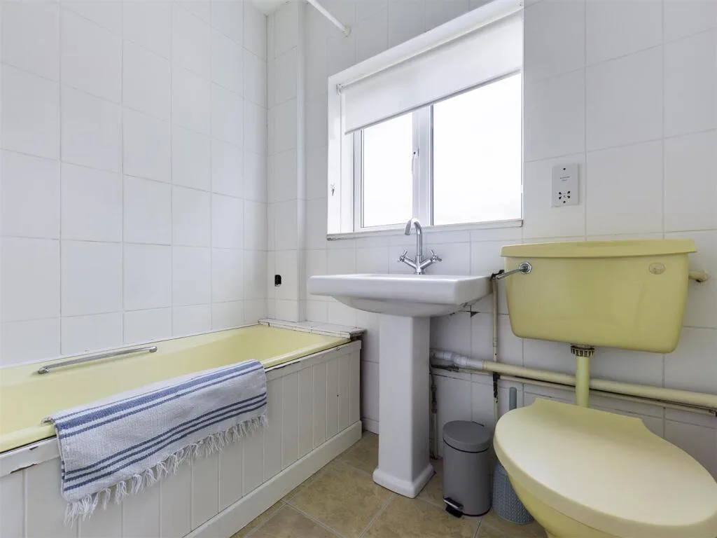 6 bedroom terraced house for rent