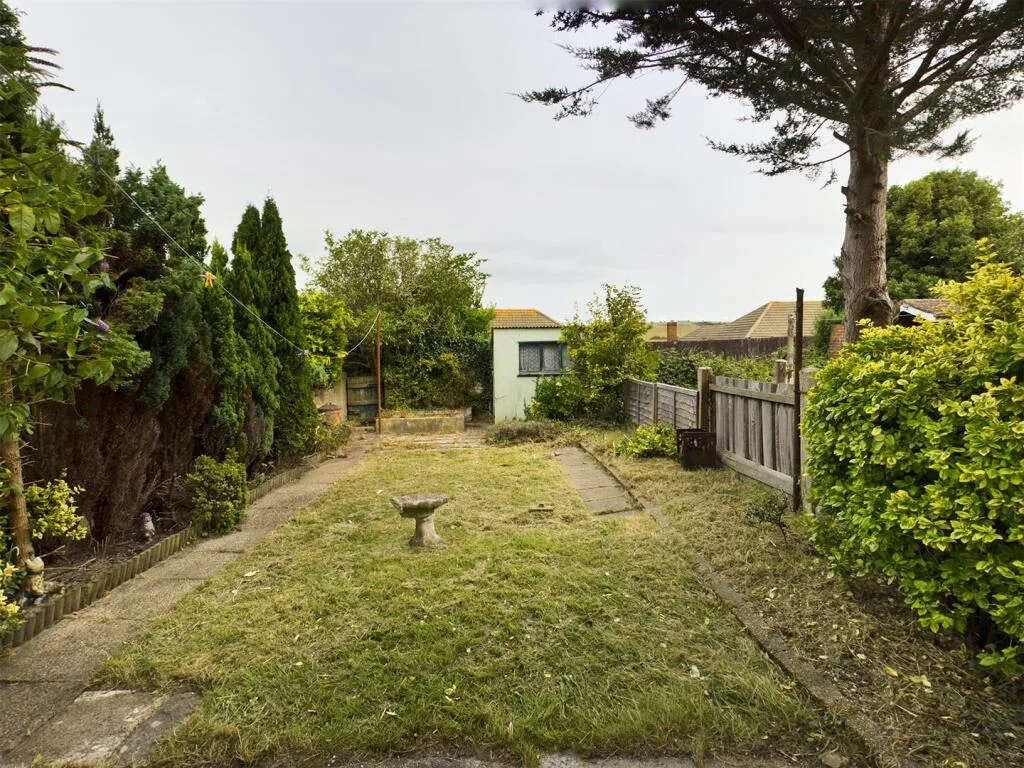 6 bedroom terraced house for rent