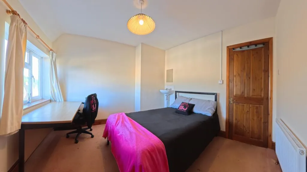 5 bedroom house for rent