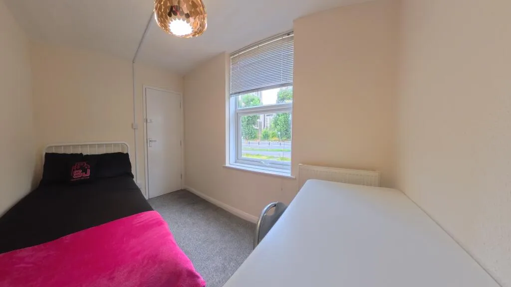 5 bedroom house for rent