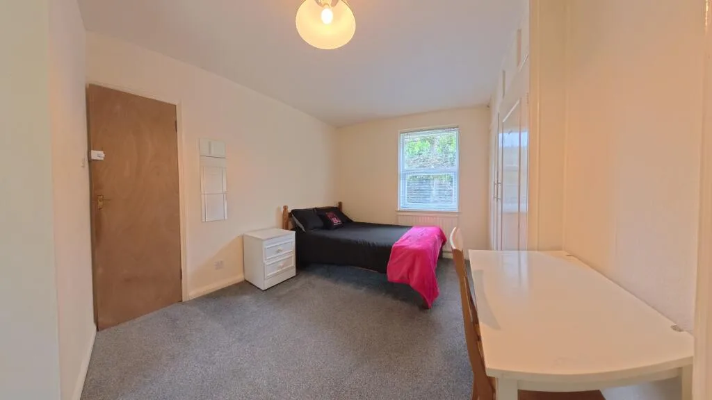 5 bedroom house for rent