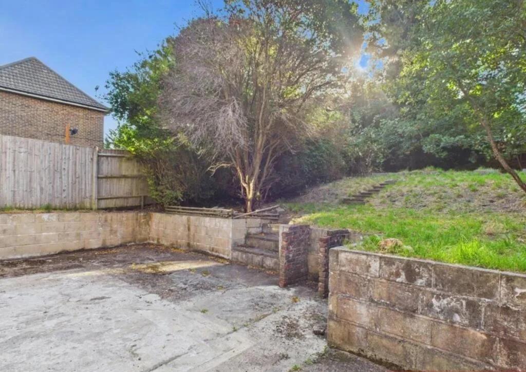 5 bedroom house for rent