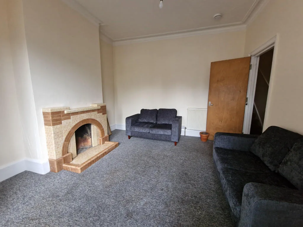 5 bedroom house for rent