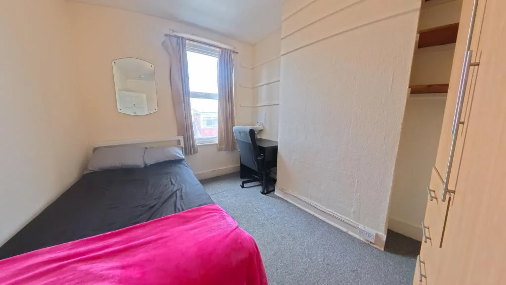 5 bedroom house for rent