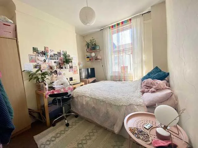 5 bedroom property for rent