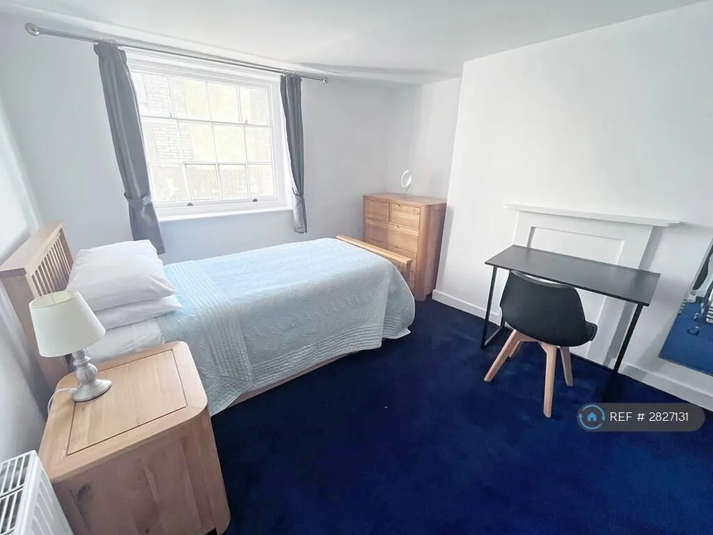 1 bedroom house share for rent