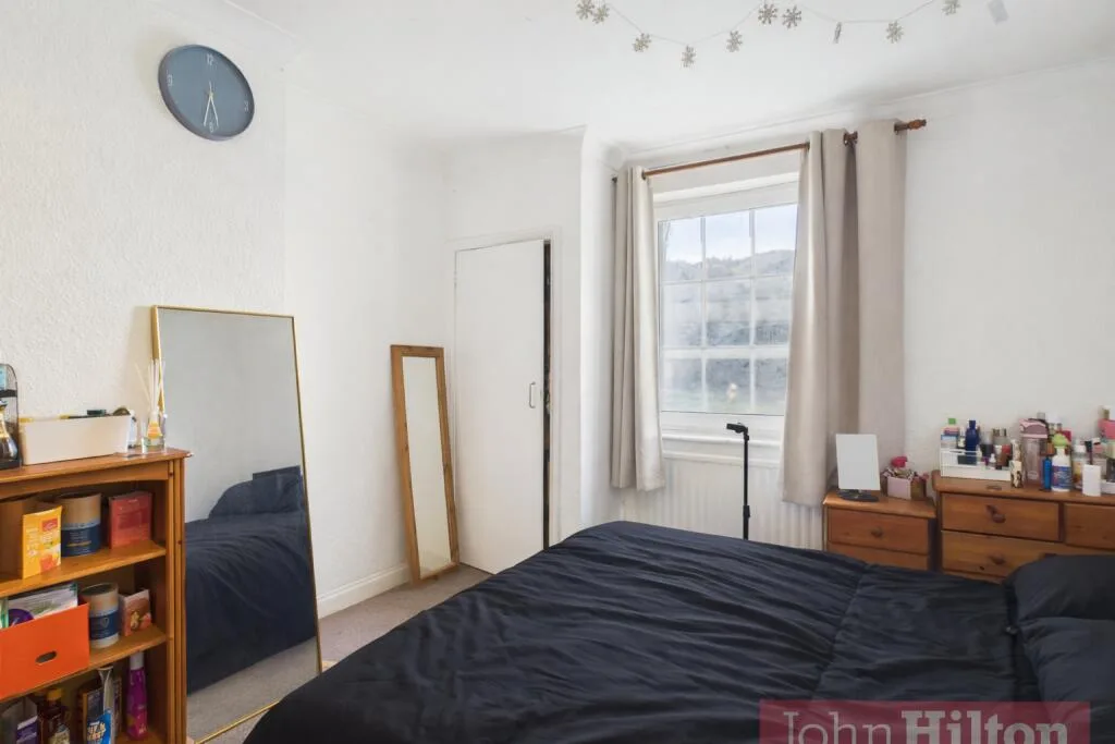 5 bedroom house for rent