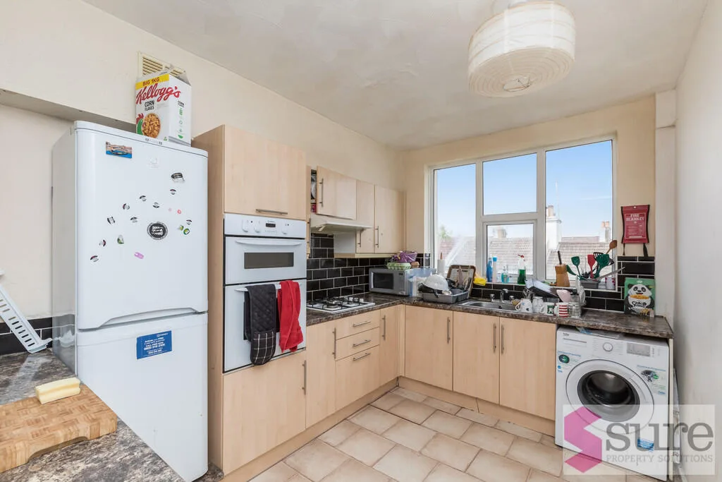 5 bedroom terraced house for rent
