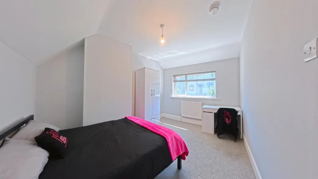 5 bedroom detached house for rent