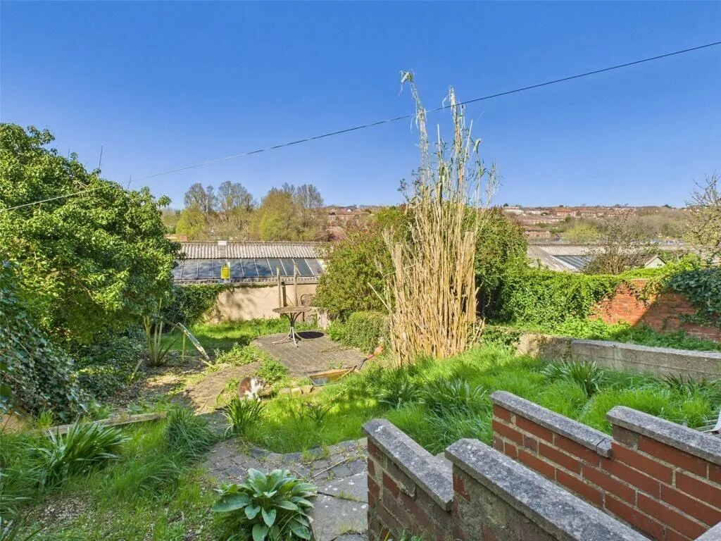 4 bedroom terraced house for rent