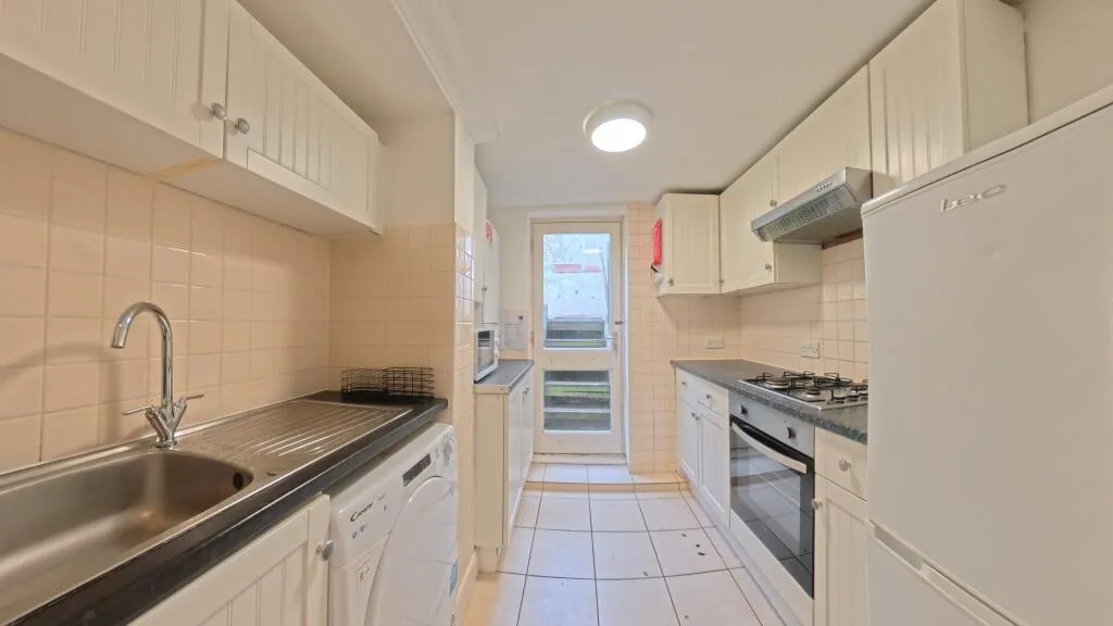 5 bedroom house for rent