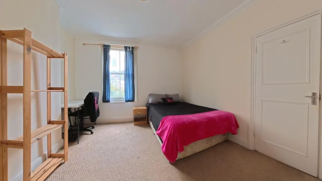5 bedroom house for rent