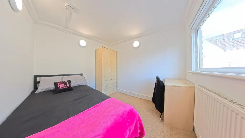 5 bedroom house for rent