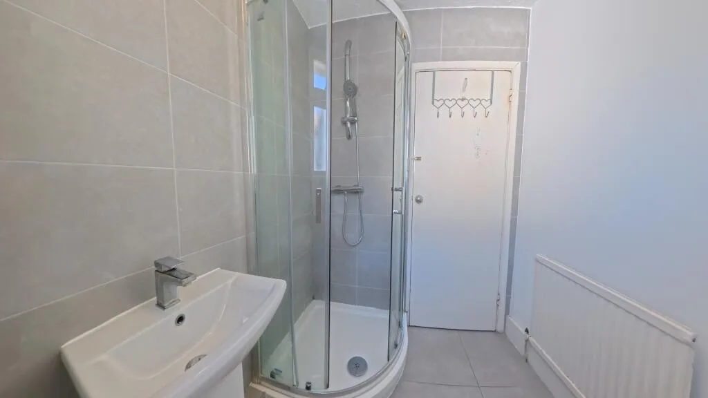 6 bedroom terraced house for rent