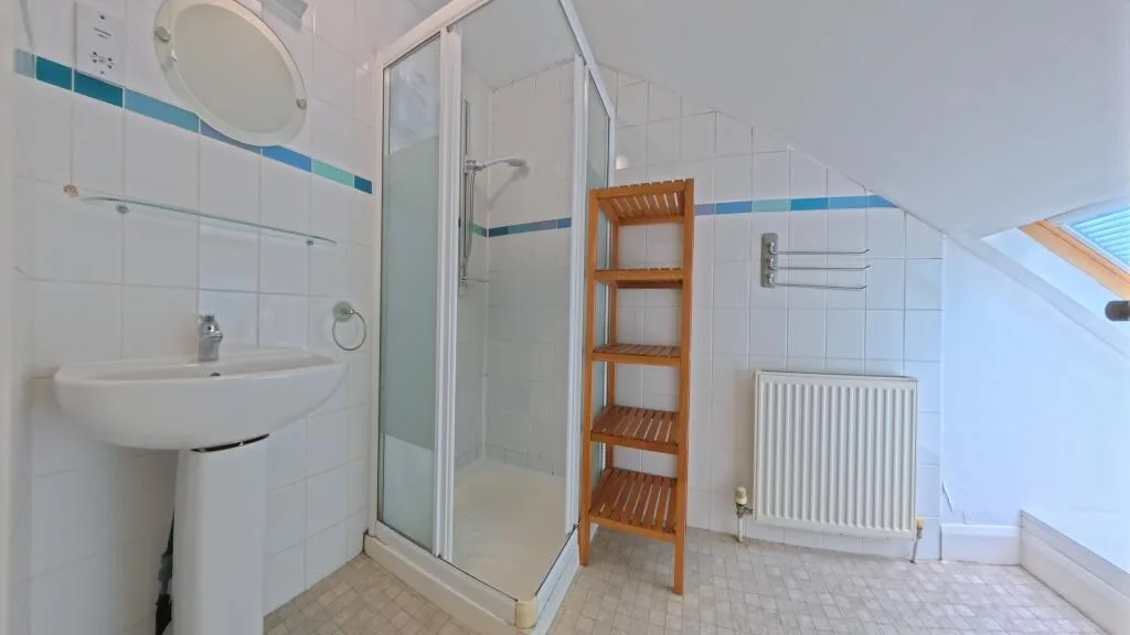 6 bedroom terraced house for rent