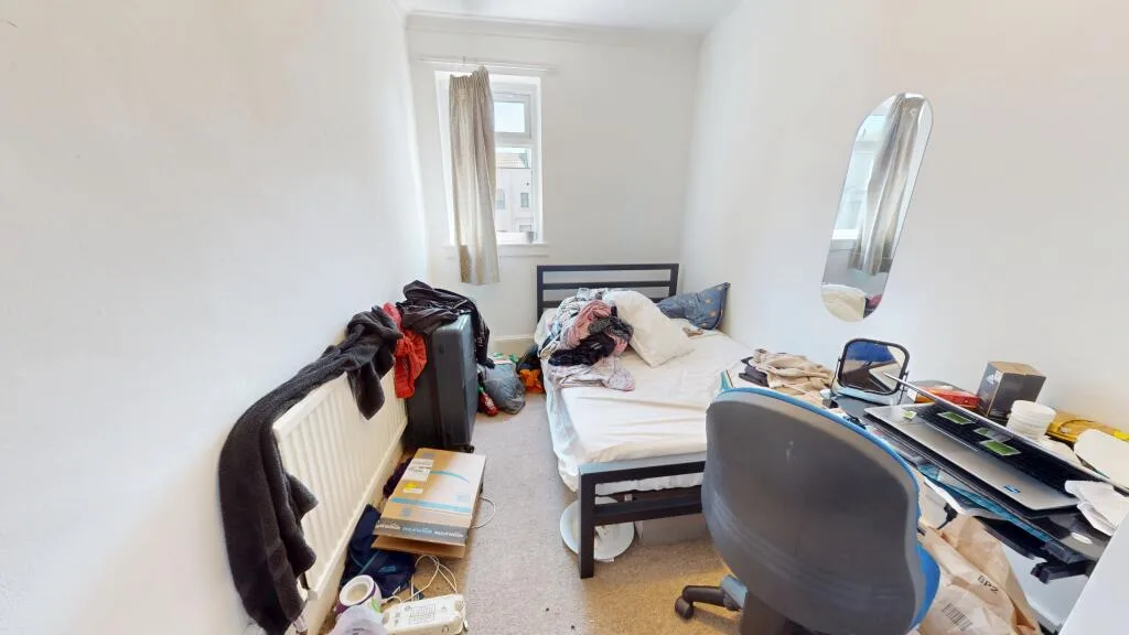 6 bedroom terraced house for rent