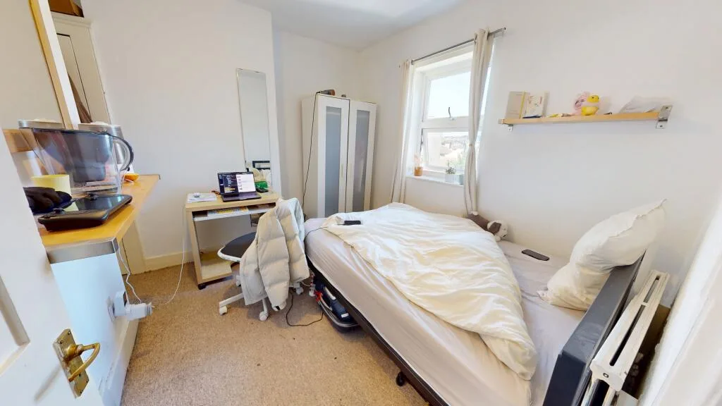 6 bedroom terraced house for rent