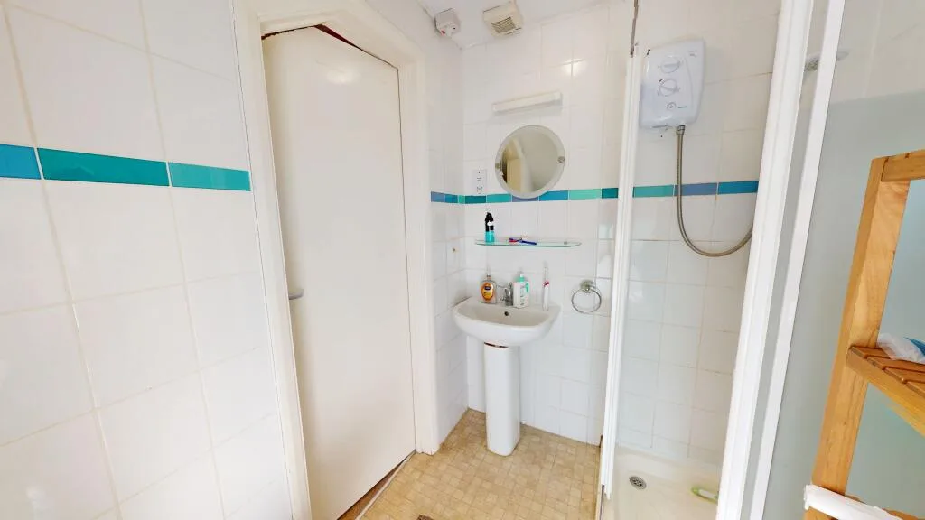 6 bedroom terraced house for rent