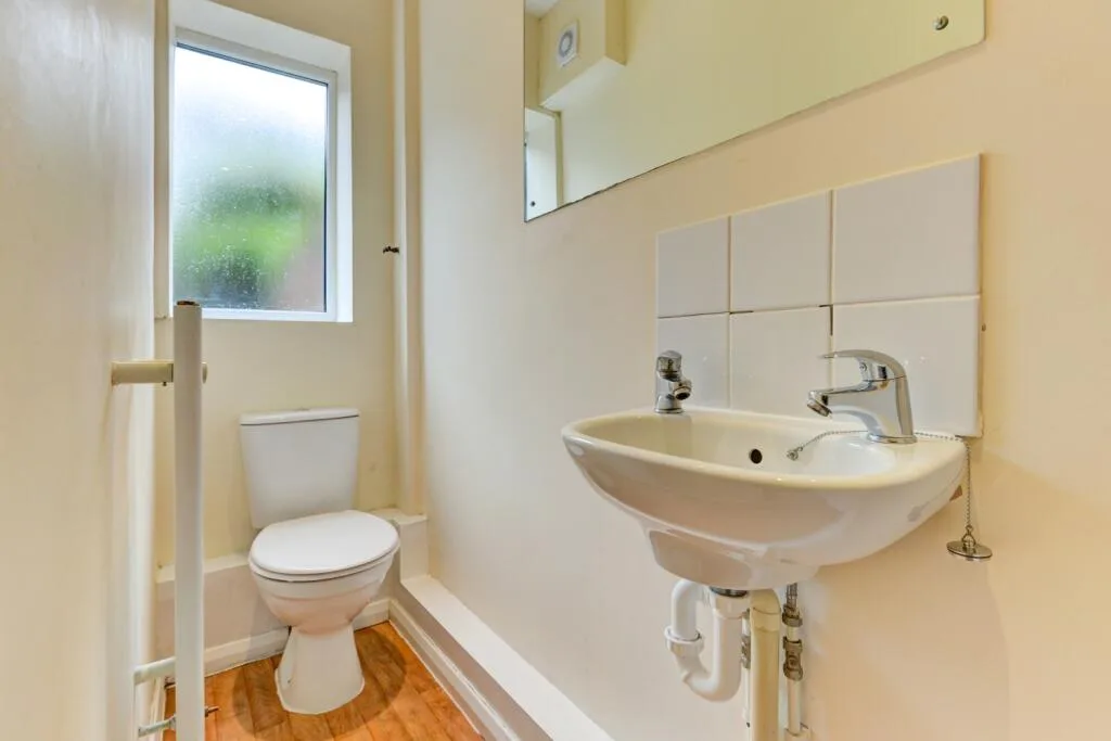 6 bedroom terraced house for rent
