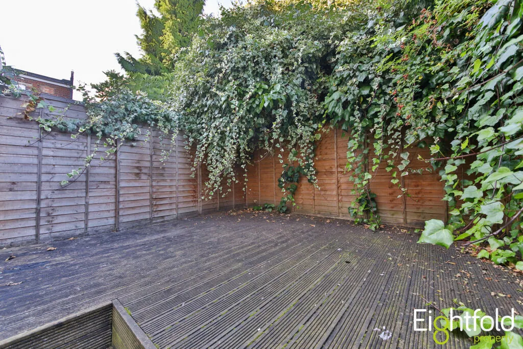 6 bedroom terraced house for rent