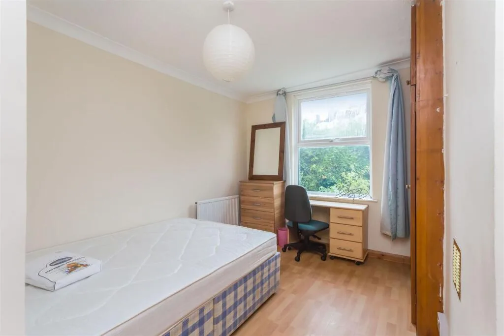 6 bedroom house share for rent