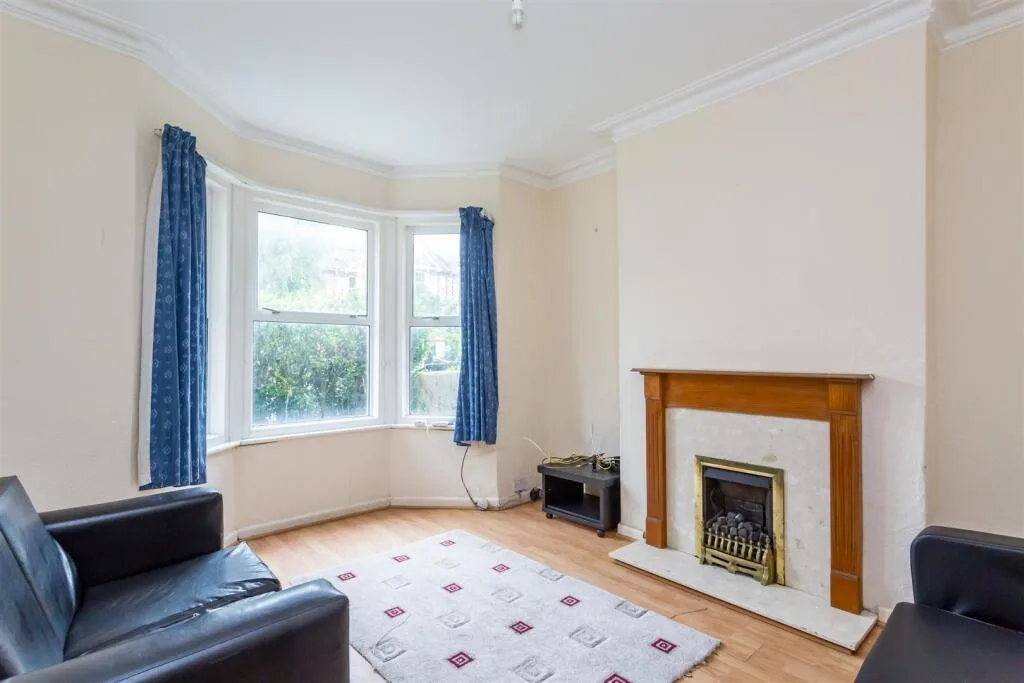 6 bedroom house share for rent