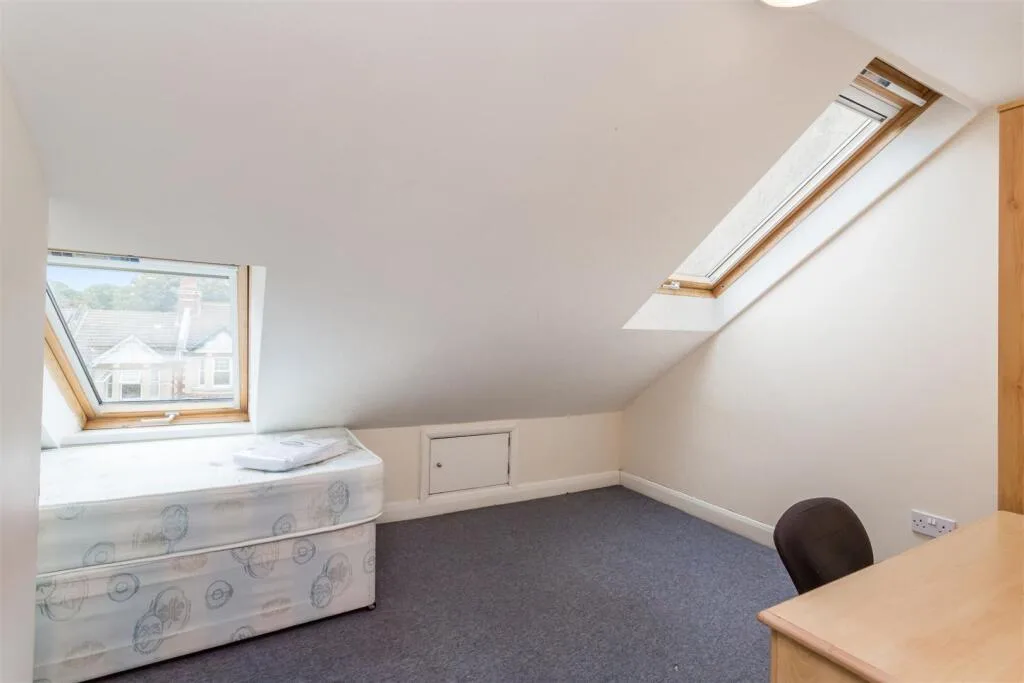 6 bedroom house share for rent