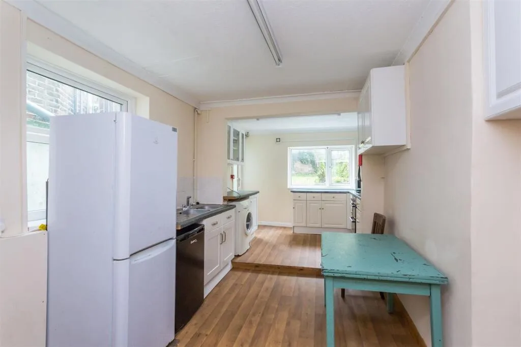 6 bedroom house share for rent