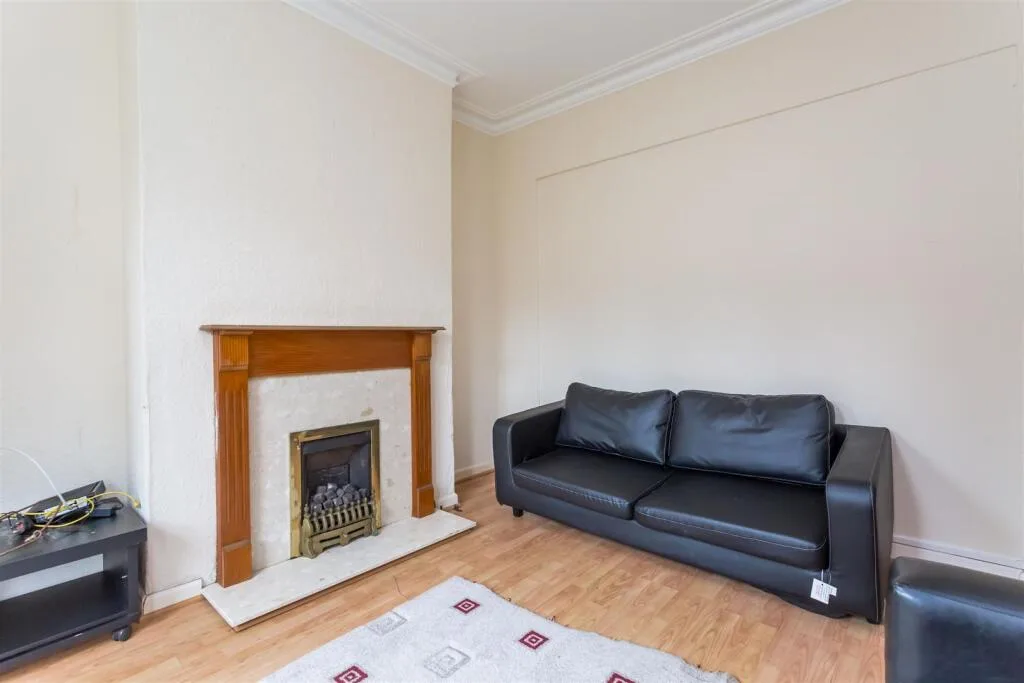 6 bedroom house share for rent