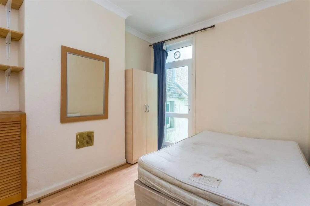 6 bedroom house share for rent