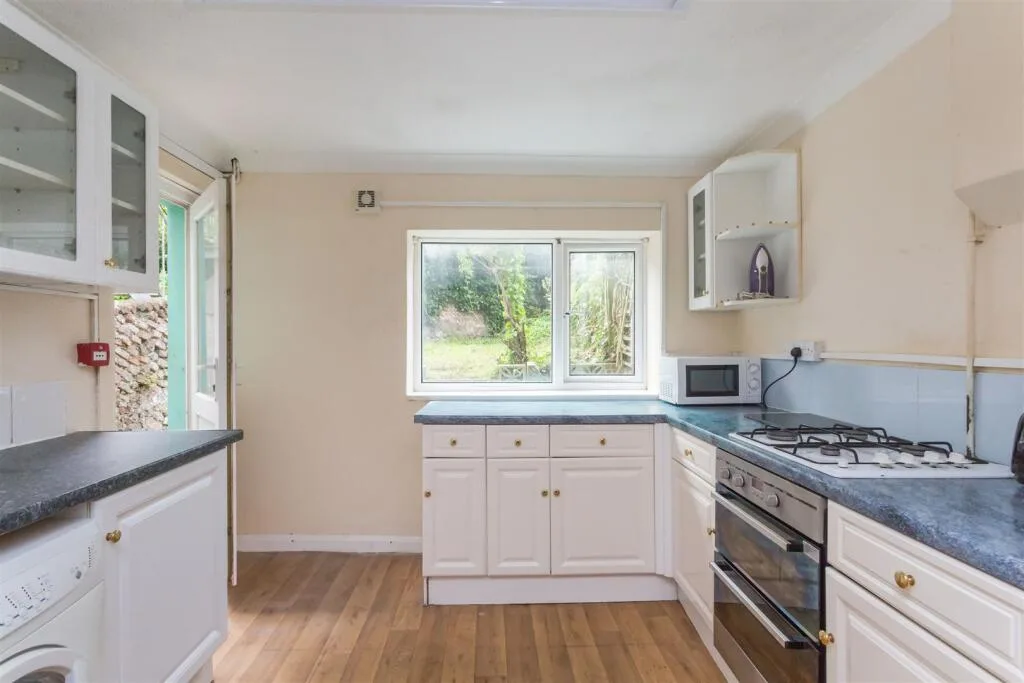 6 bedroom house share for rent