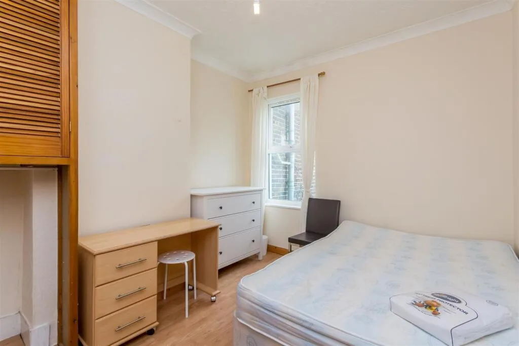 6 bedroom house share for rent