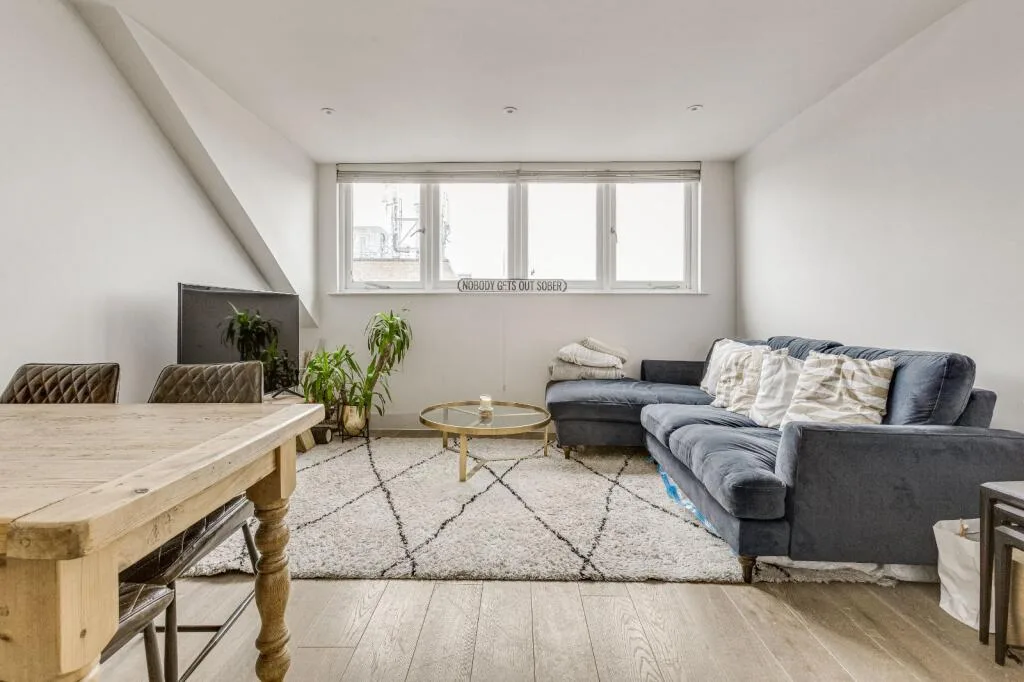2 bedroom flat for rent