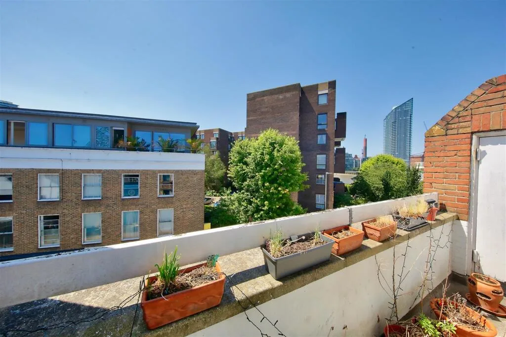 4 bedroom flat for rent