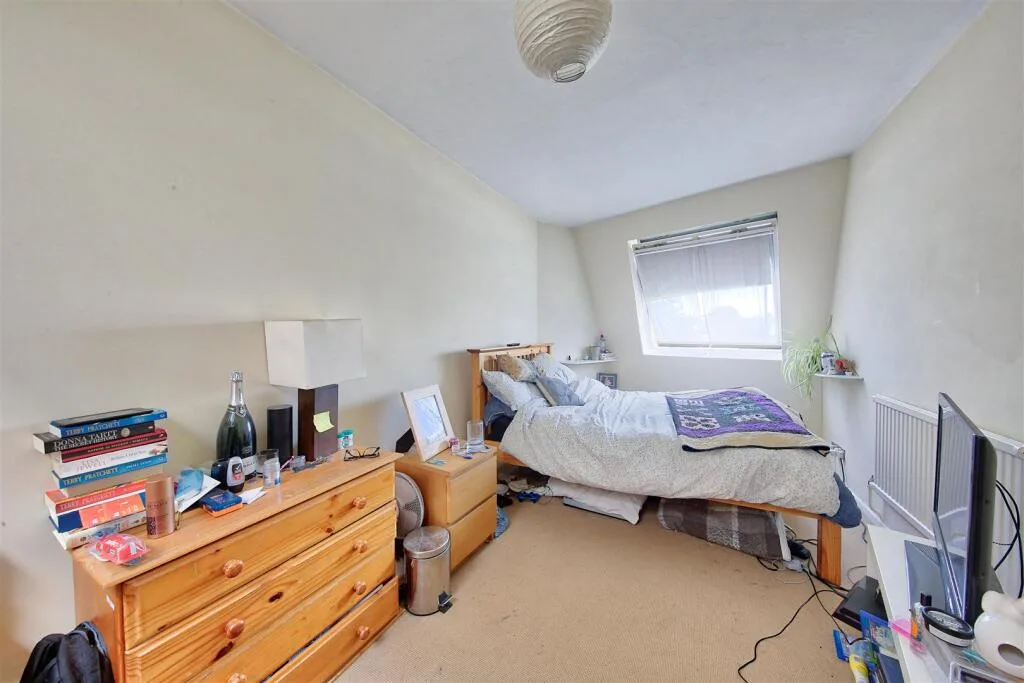 4 bedroom flat for rent