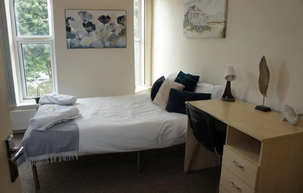 3 bedroom flat for rent