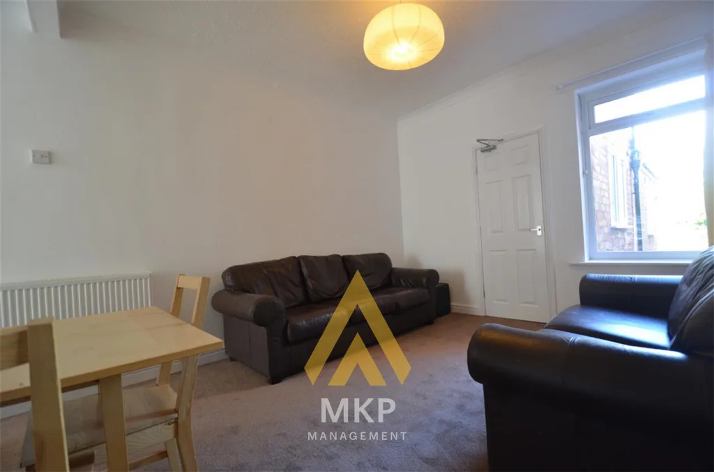 4 bedroom terraced house for rent