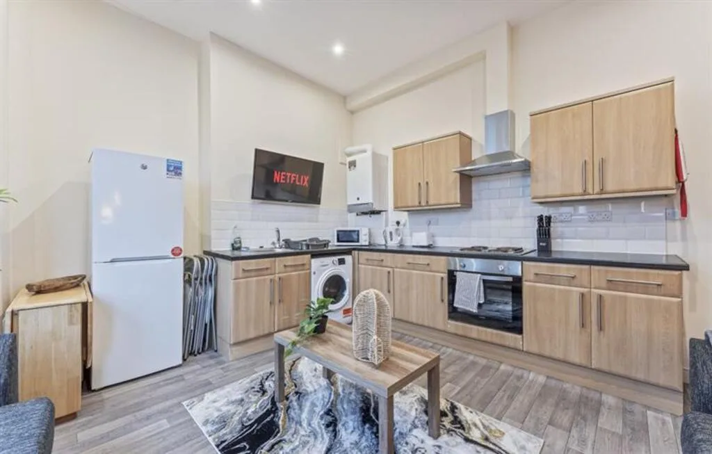 3 bedroom flat for rent