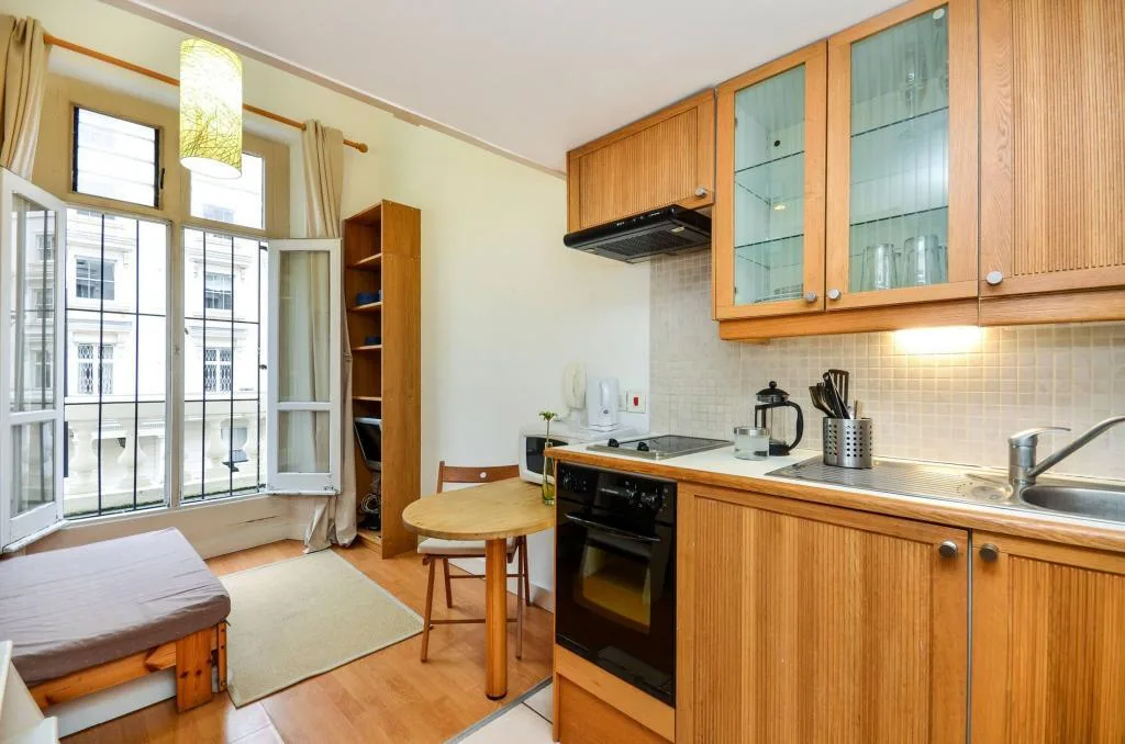 Studio flat for rent