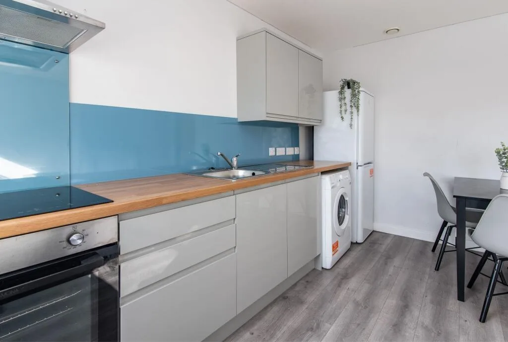 3 bedroom flat for rent