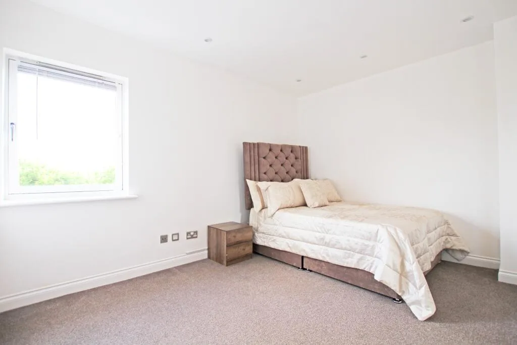 4 bedroom flat for rent