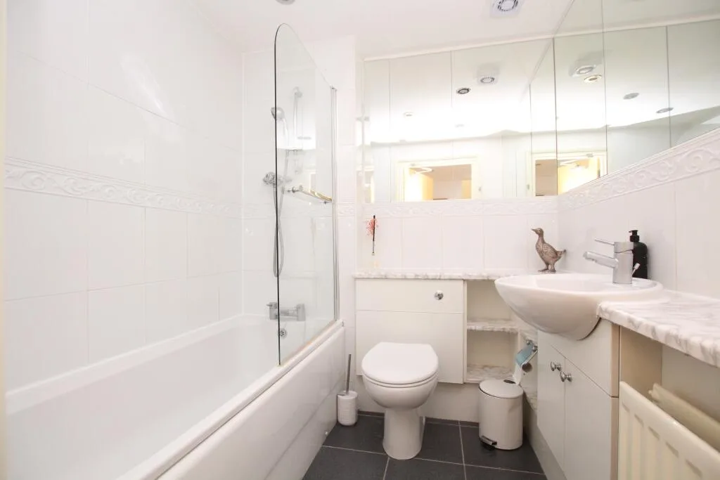 4 bedroom flat for rent