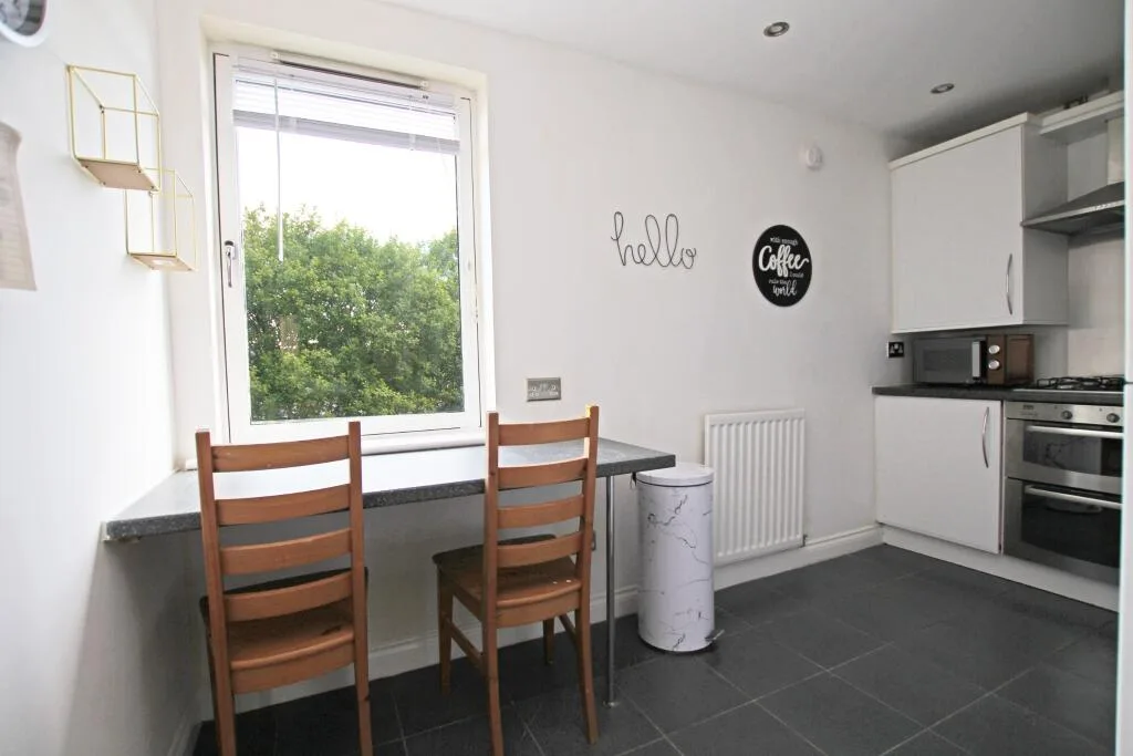 4 bedroom flat for rent