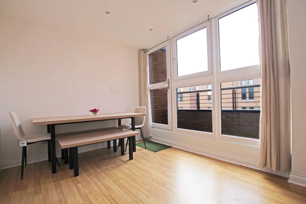 4 bedroom flat for rent