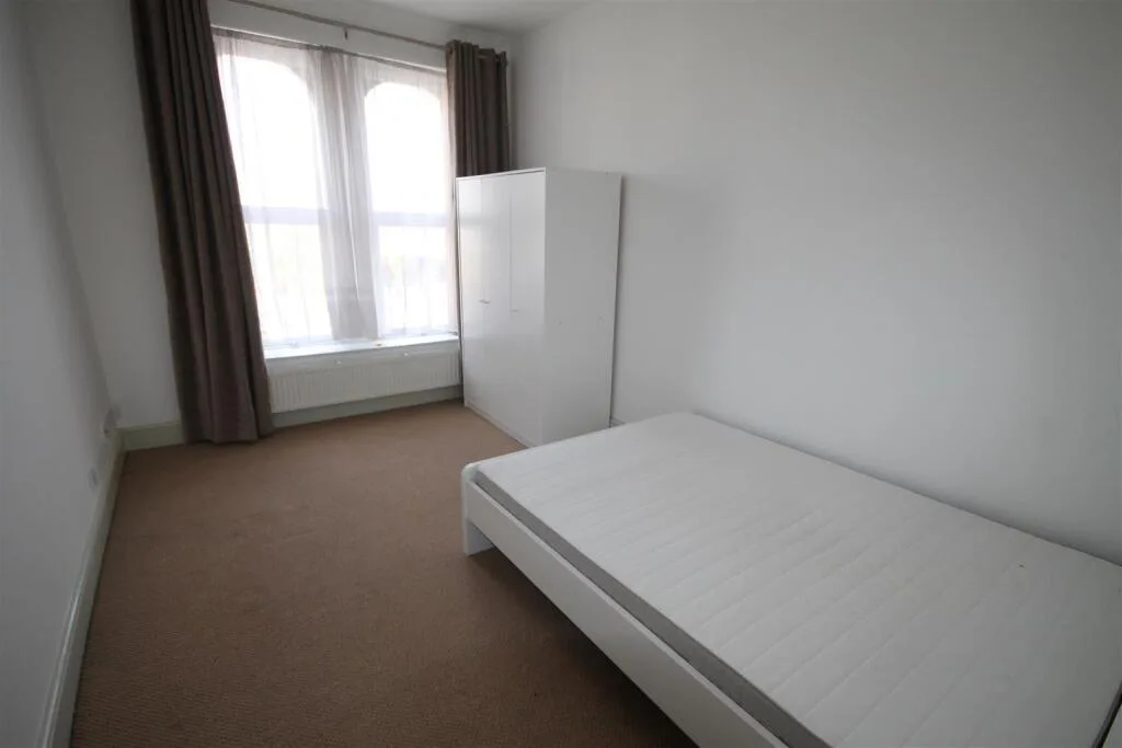 1 bedroom house share for rent