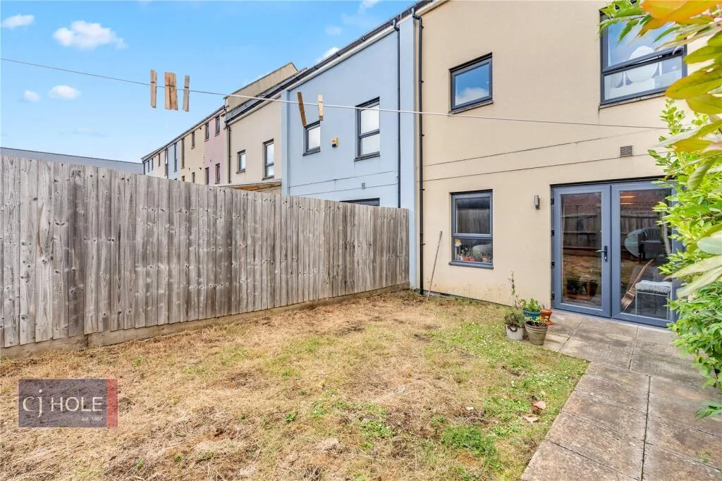 4 bedroom town house for rent