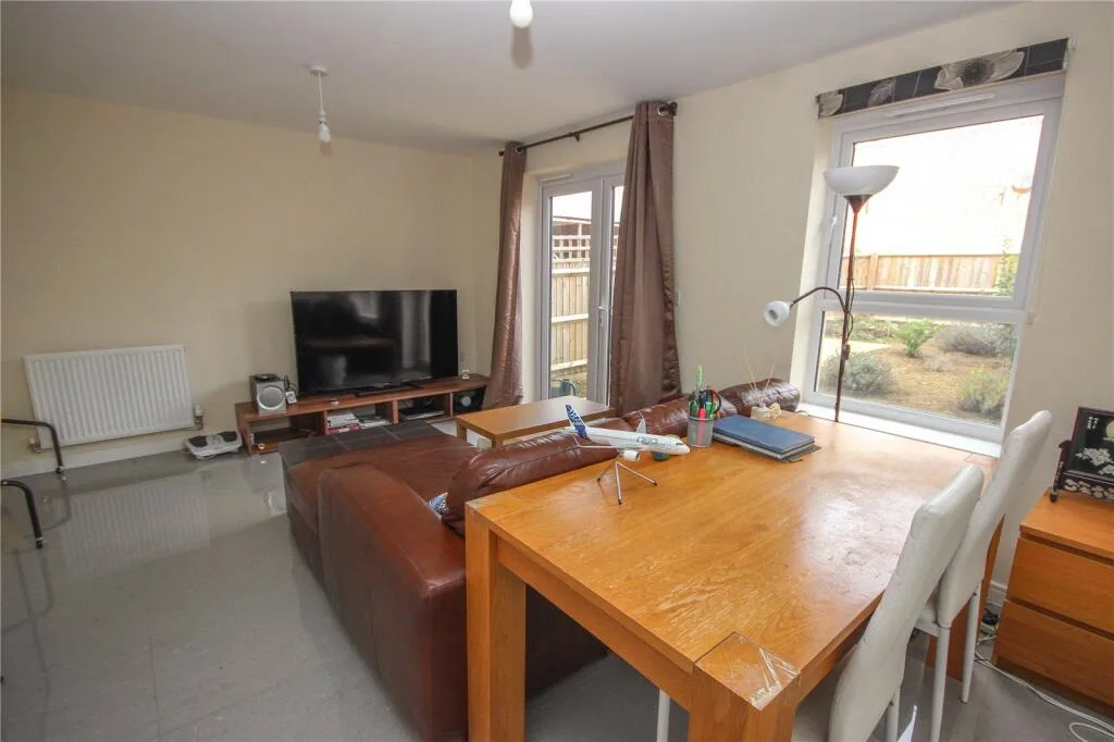 4 bedroom town house for rent