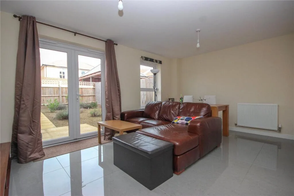 4 bedroom town house for rent